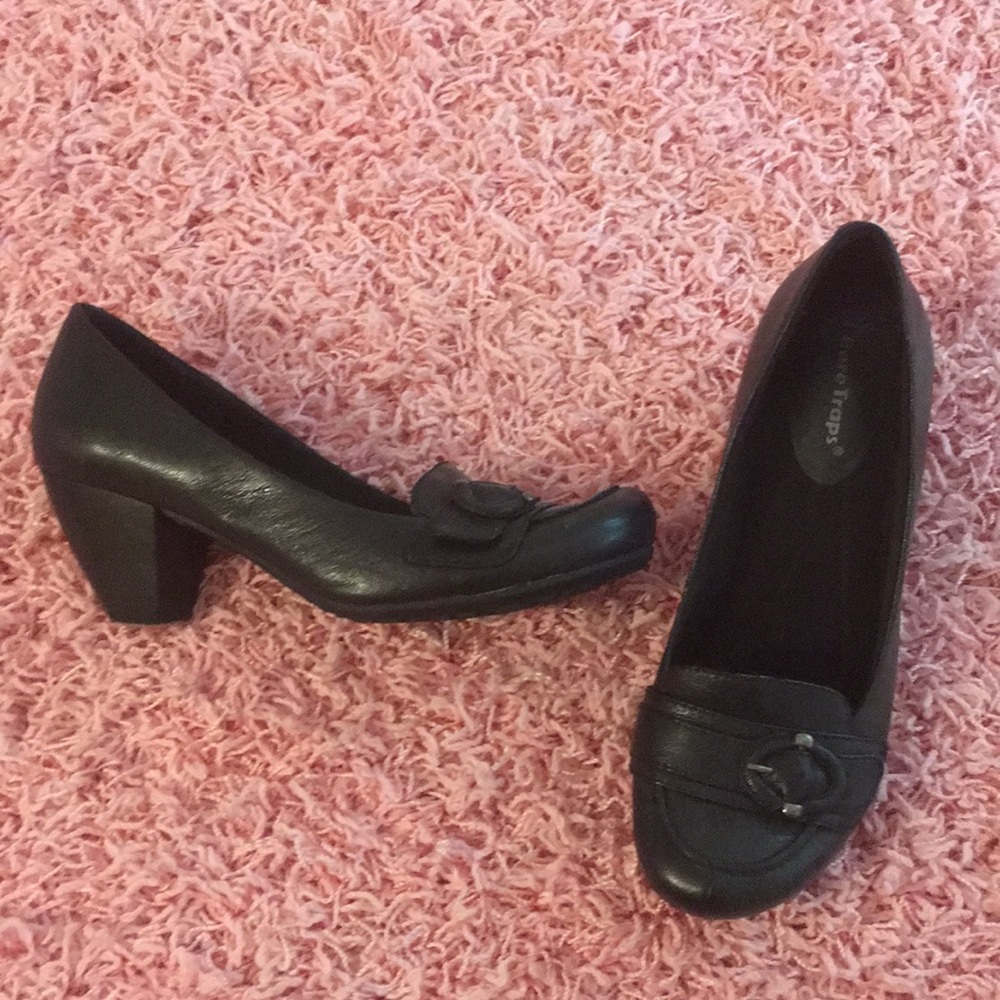 Bare Traps heeled shoe